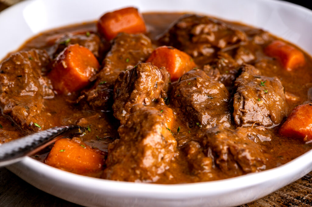 AN INCREDIBLE GUINNESS BEEF STEW - The Genetic Chef